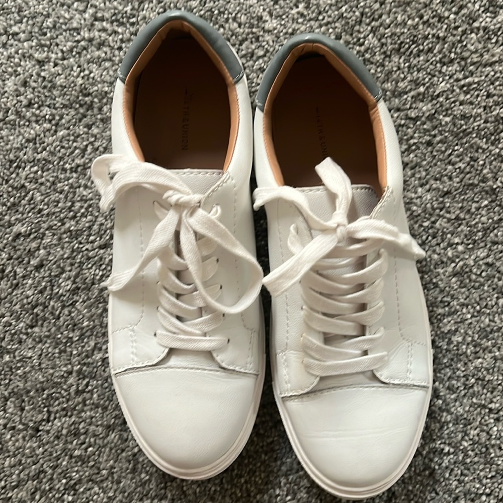 White upper leather size 9 1/2